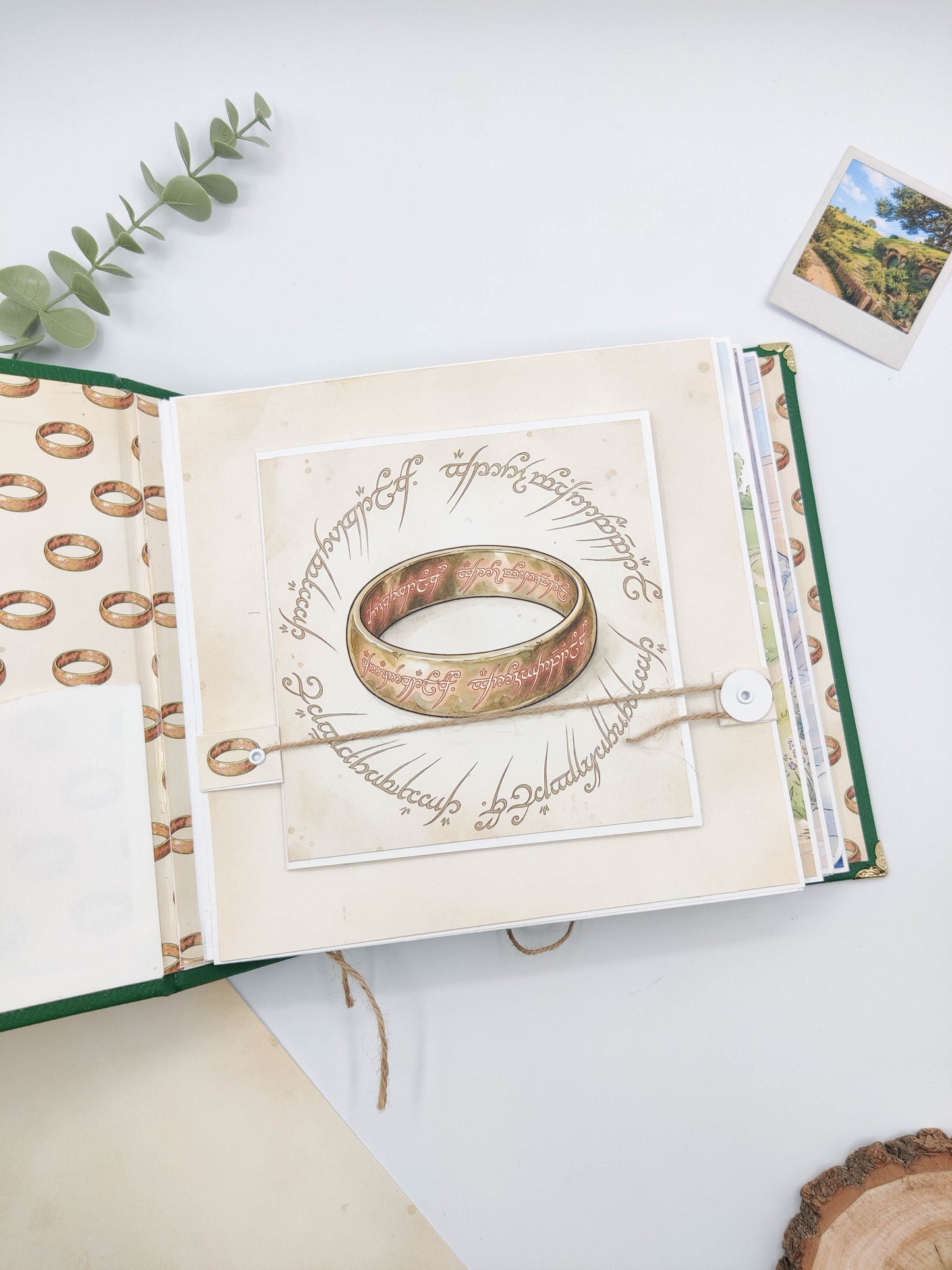 Álbum de fotos artesanal inspirado en El Señor de los Anillos y El Hobbit