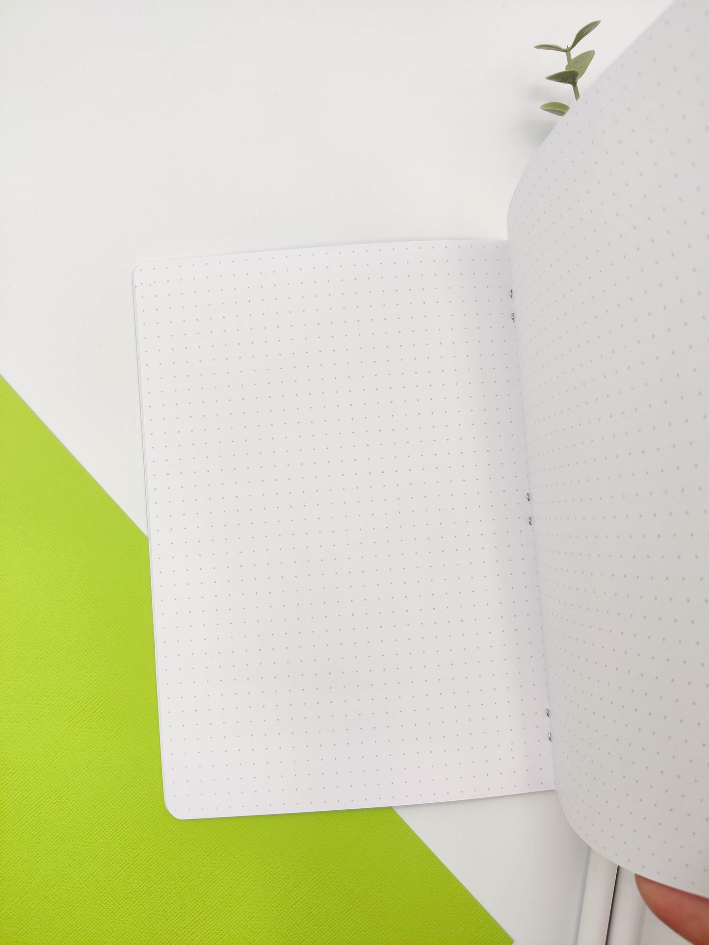 Cuaderno grapado - Totoro gris
